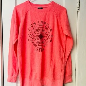 NWT Utah sweatshirt Zion Canyon pink size small